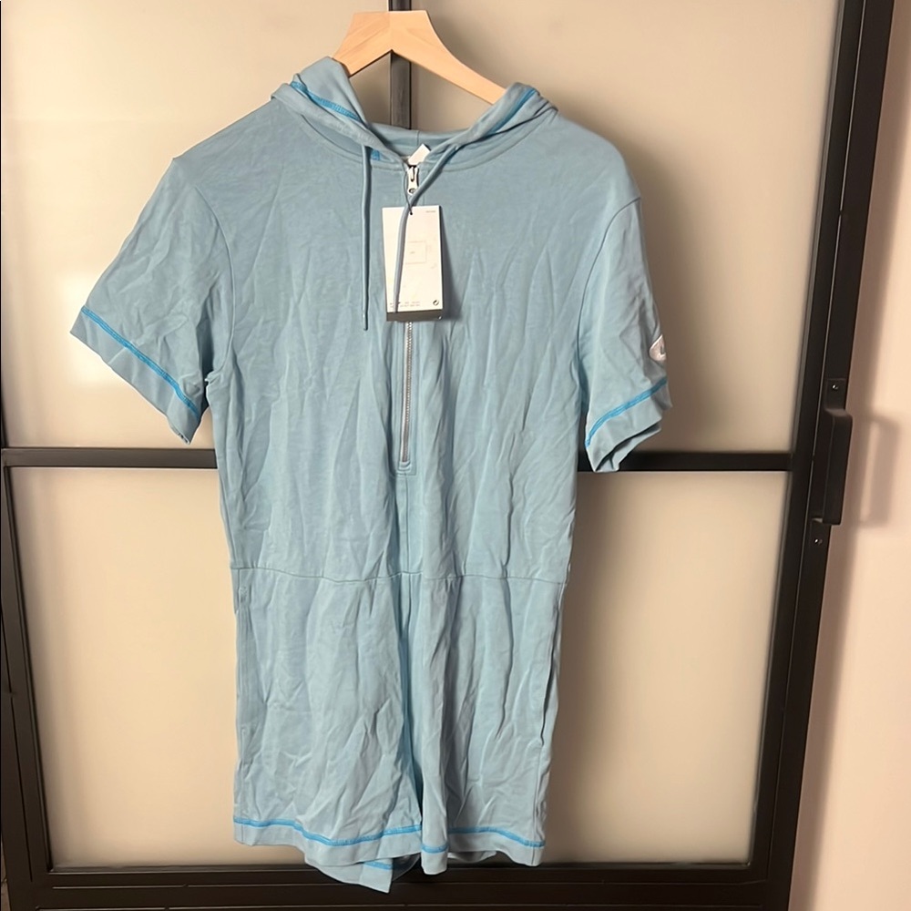 NWT Nike Sportswear Women's Vestido Icon Clash Short Sleeve Jumper Size Small